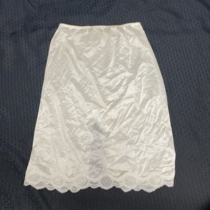 Vintage Mardor Slip with back slit and lace SZ S